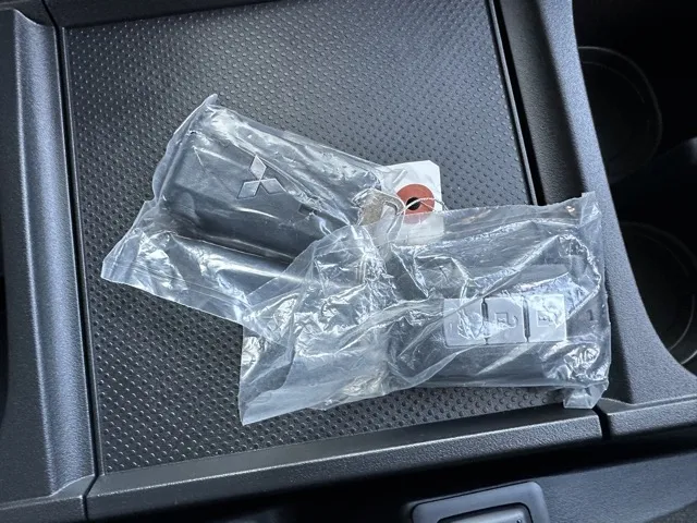 デリカD:5(三菱)Ｐ 8人 ナビ取付PKGⅡ オートステップ付レンタ登録済未使用車 24