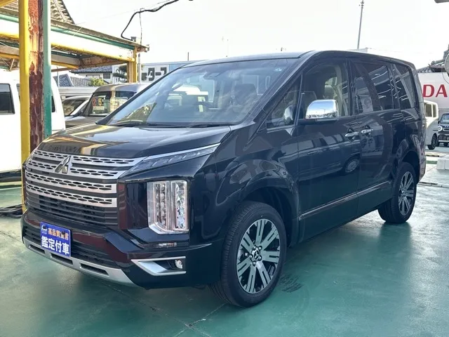デリカD:5(三菱)Ｐ 8人 ナビ取付PKGⅡ オートステップ付レンタ登録済未使用車 1