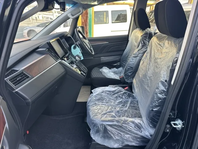 デリカD:5(三菱)Ｐ 8人 ナビ取付PKGⅡ オートステップ付レンタ登録済未使用車 3