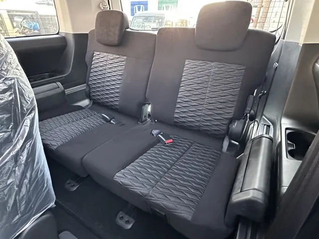 デリカD:5(三菱)Ｐ 8人 ナビ取付PKGⅡ オートステップ付レンタ登録済未使用車 6