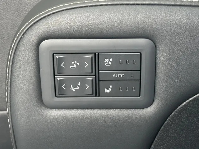 ヴェルファイア(トヨタ)Z プレミア中古車 9