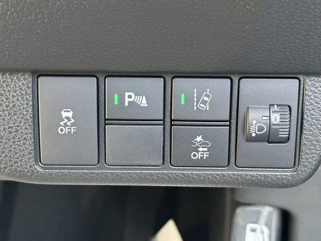 N-ONE(ホンダ)ＲＳ ６ＭＴ届出済未使用車 13