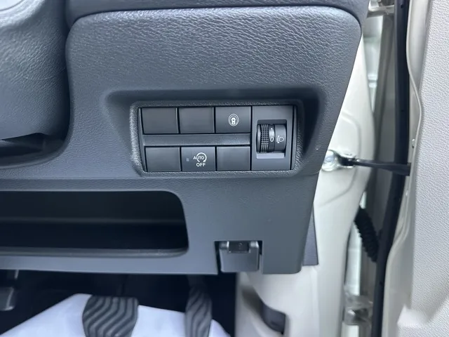 デイズ(ニッサン)Ｘ届出済未使用車 13