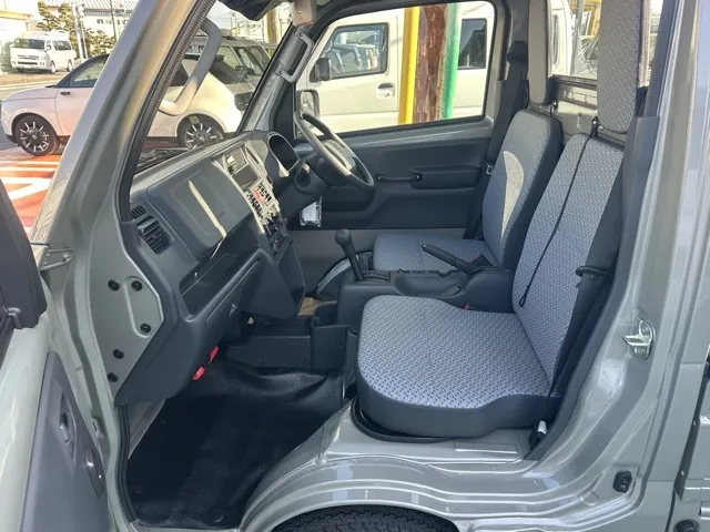 キャリートラック(スズキ)KC 4WD AT届出済未使用車 3