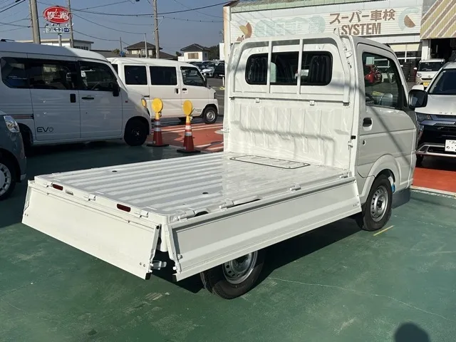 クリッパートラック(ニッサン)DX AT 4WD届出済未使用車 6