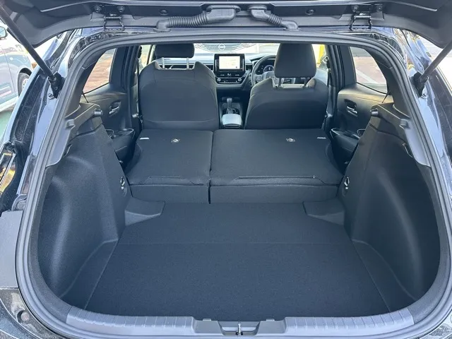 カローラ(トヨタ)ハイブリッドGレンタ登録済未使用 10