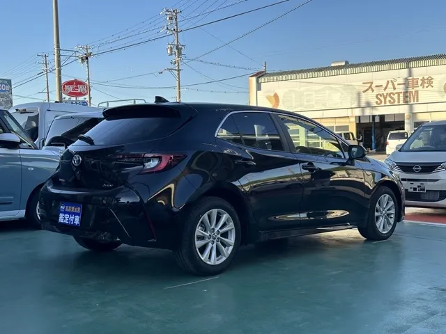 カローラ(トヨタ)ハイブリッドGレンタ登録済未使用 11