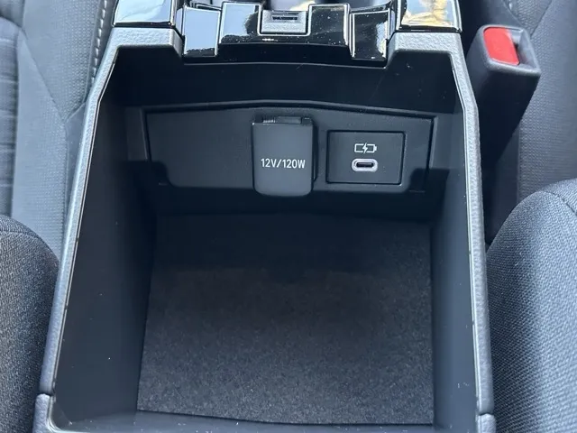 カローラ(トヨタ)ハイブリッドGレンタ登録済未使用 19