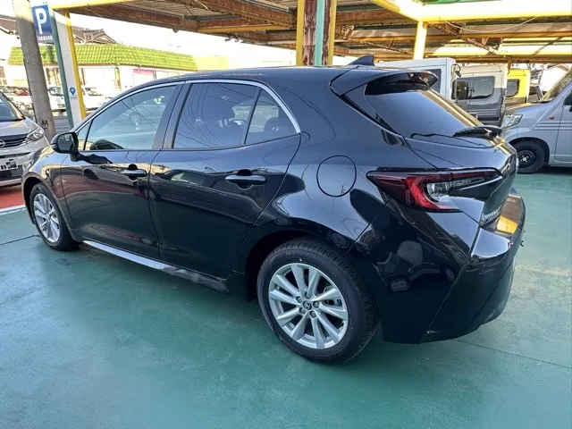 カローラ(トヨタ)ハイブリッドGレンタ登録済未使用 2