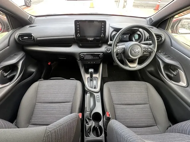 ヤリス(トヨタ)Z中古車 8