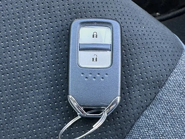 フィット(ホンダ)e：HEV RS中古車 28