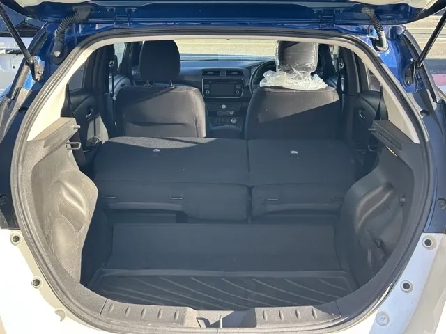 リーフ(ニッサン)Ｘ中古車 8