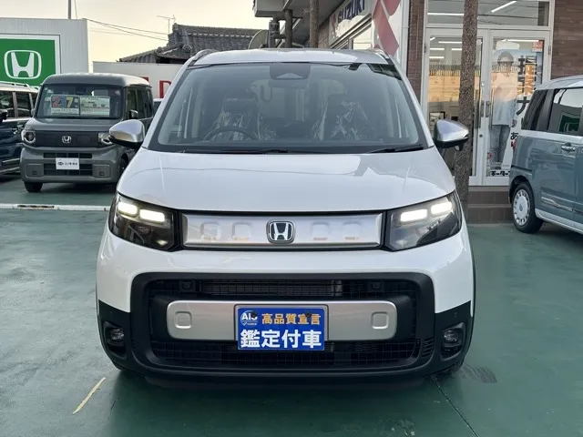 フリード(ホンダ)e：HEVクロスター 5人乗登録済未使用車 20