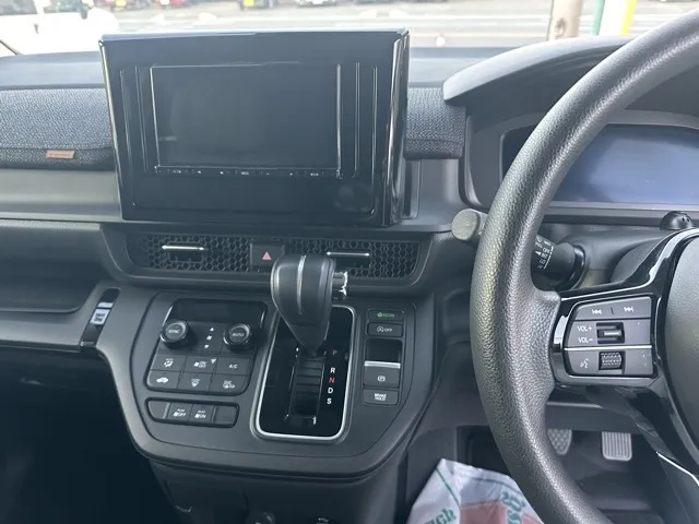 ステップワゴン(ホンダ)エアー 7人中古車 15