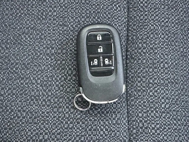 ステップワゴン(ホンダ)エアー 7人中古車 28