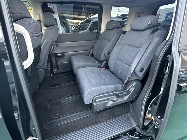 ステップワゴン(ホンダ)エアー 7人中古車 4