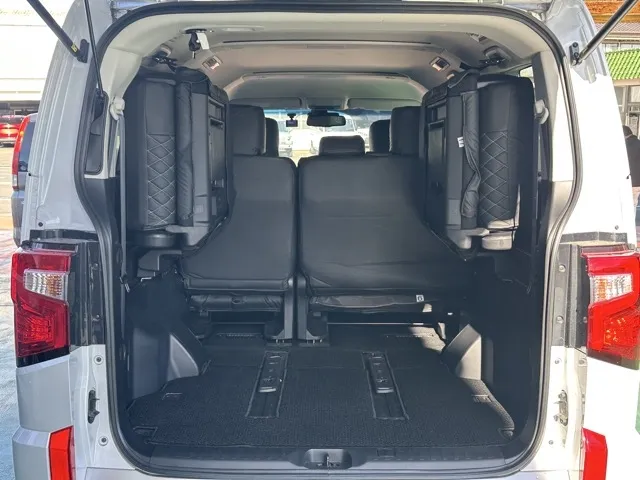 デリカD:5(三菱)Ｐ 8人 ナビ取付PKGⅡレンタＵＰ 9