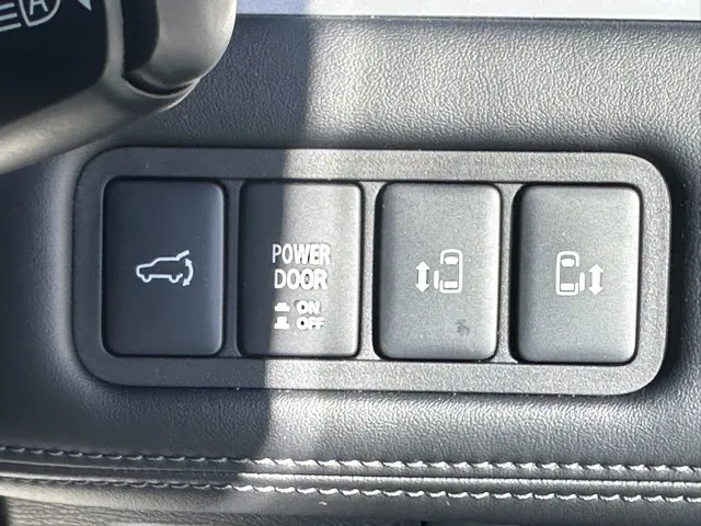 デリカD:5(三菱)Ｐ 8人 ナビ取付PKGⅡレンタＵＰ 13