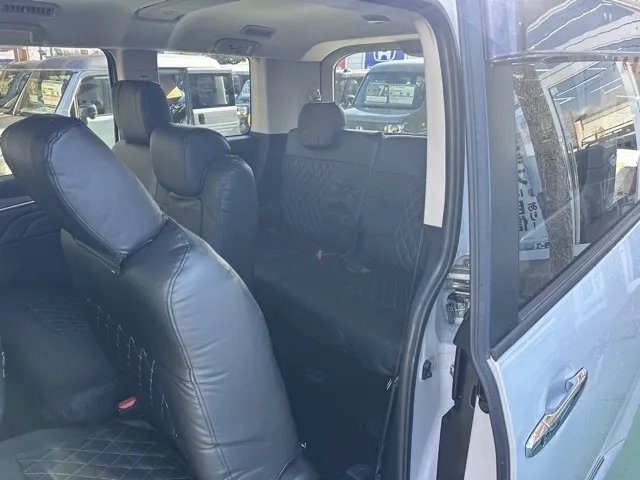 デリカD:5(三菱)Ｐ 8人 ナビ取付PKGⅡレンタＵＰ 5