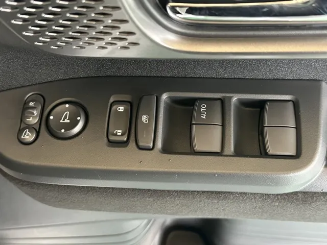 N-BOX(ホンダ)N-BOXカスタムターボ届出済未使用車 14