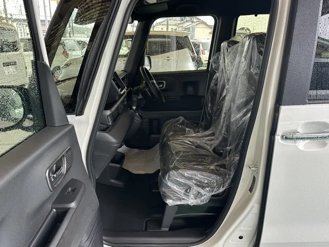 N-BOX(ホンダ)N-BOXカスタムターボ届出済未使用車 2