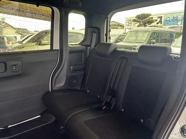 N-BOX(ホンダ)N-BOXカスタムターボ届出済未使用車 4