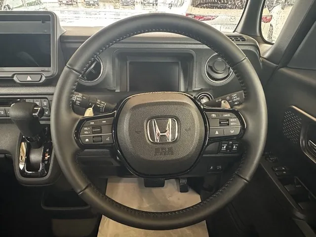 N-BOX(ホンダ)N-BOXカスタムターボ届出済未使用車 6