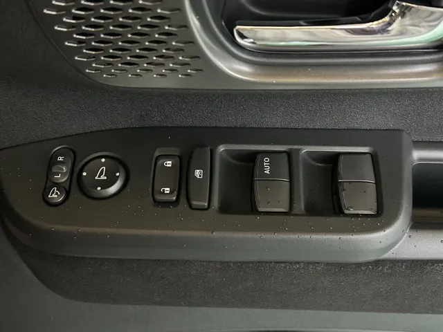 N-BOX(ホンダ)N-BOXカスタムターボ届出済未使用車 13