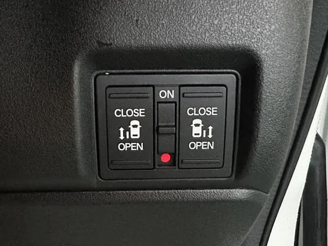 N-BOX(ホンダ)N-BOXカスタムターボ届出済未使用車 15