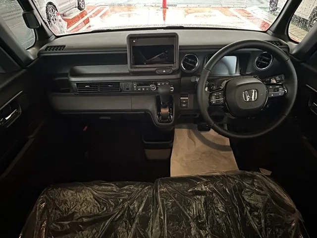 N-BOX(ホンダ)N-BOXカスタムターボ届出済未使用車 4
