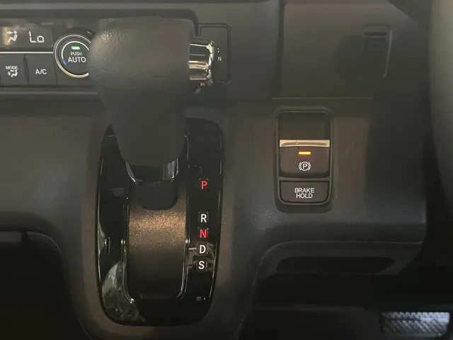 N-BOX(ホンダ)N-BOXカスタムターボ届出済未使用車 17