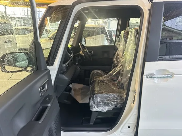 N-BOX(ホンダ)N-BOXカスタムターボ届出済未使用車 3