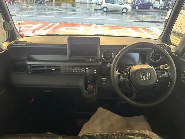N-BOX(ホンダ)N-BOXカスタムターボ届出済未使用車 5