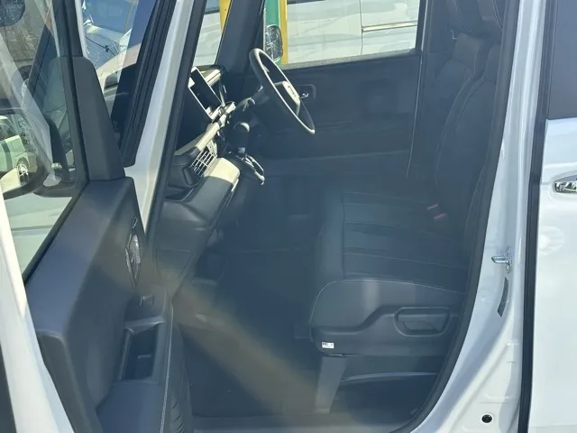 N-BOX(ホンダ)N-BOXカスタム コーディネートスタイル届出済未使用車 3
