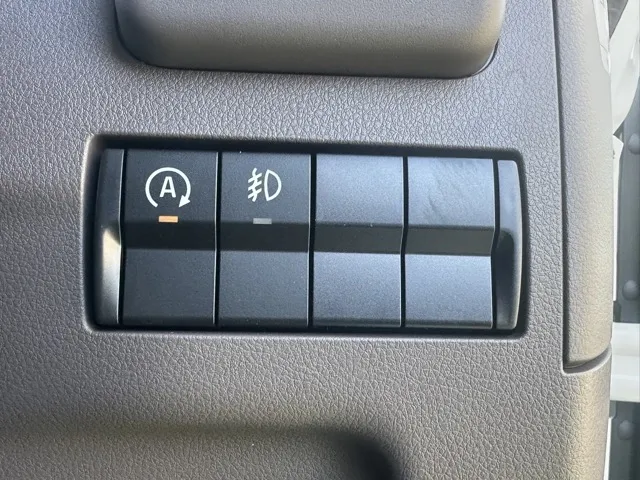 キャンター(三菱)全低床 平ボディ ２ｔ登録済未使用車 16