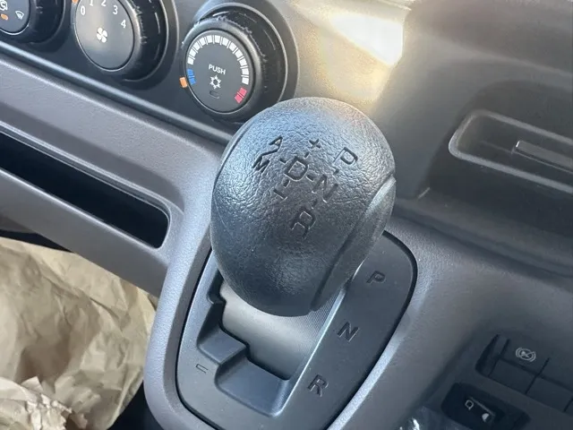 キャンター(三菱)全低床 平ボディ ２ｔ登録済未使用車 18