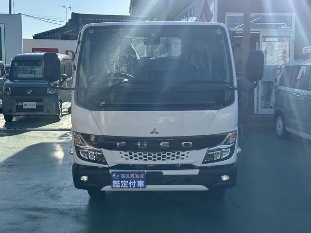 キャンター(三菱)全低床 平ボディ ２ｔ登録済未使用車 29