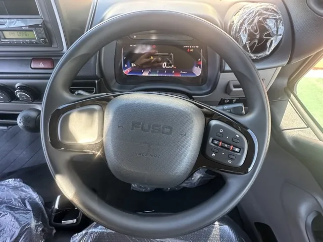 キャンター(三菱)全低床 平ボディ ２ｔ登録済未使用車 5