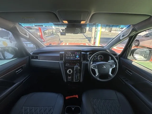 デリカD:5(三菱)Ｐ 8人 ナビ取付PKGⅡレンタＵＰ 5