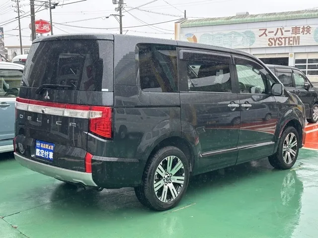 デリカD:5(三菱)Ｐ 8人 ナビ取付PKGⅡレンタＵＰ 10