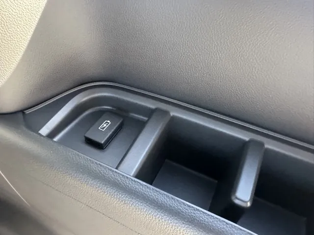 ステップワゴン(ホンダ)e・HEVスパーダ 7人登録済未使用車 13