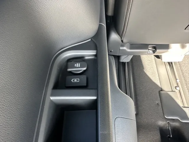 ステップワゴン(ホンダ)e・HEVスパーダ 7人登録済未使用車 14