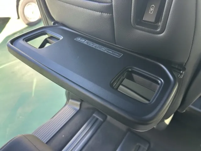 ステップワゴン(ホンダ)e・HEVスパーダ 7人登録済未使用車 9