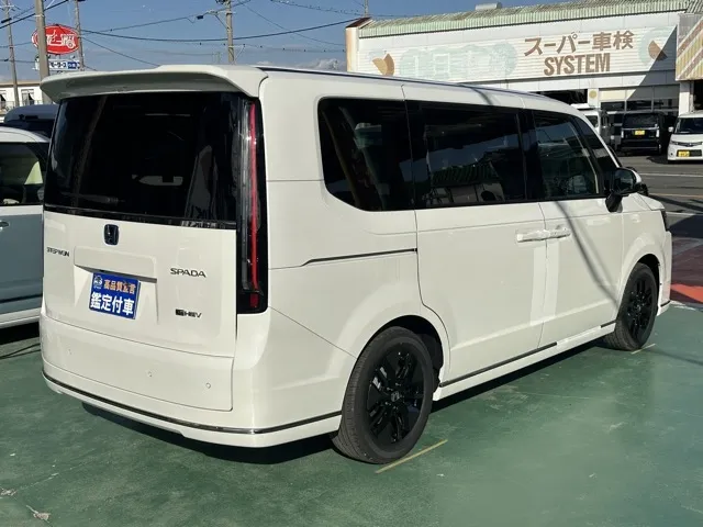 ステップワゴン(ホンダ)e・HEVスパーダ 7人登録済未使用車 18