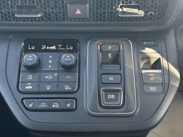 ステップワゴン(ホンダ)e・HEVスパーダ 7人登録済未使用車 23