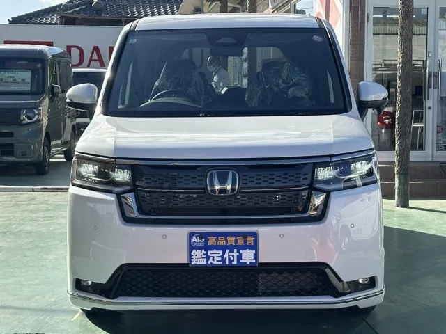ステップワゴン(ホンダ)e・HEVスパーダ 7人登録済未使用車 29
