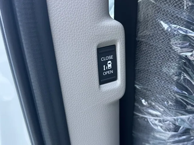 ステップワゴン(ホンダ)エアー 7人登録済未使用車 11