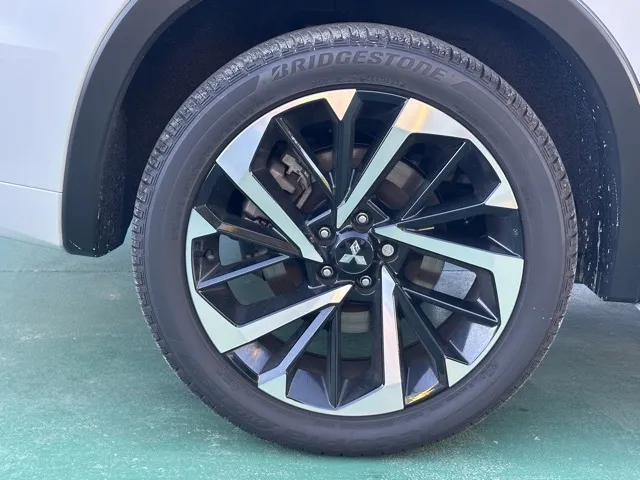 アウトランダー(三菱)P中古車 11