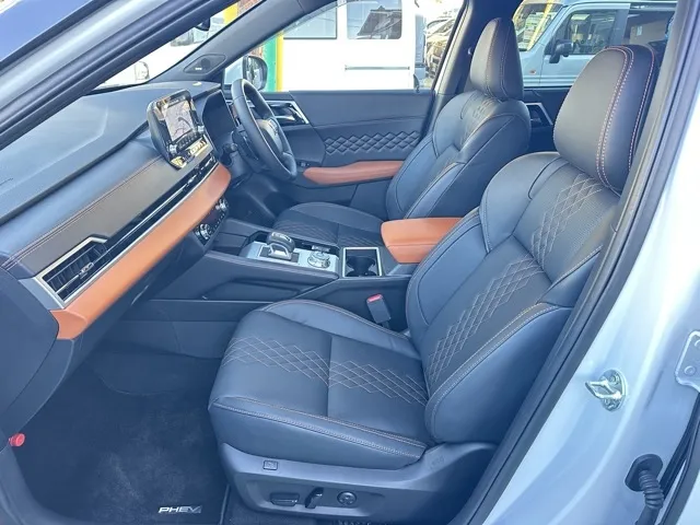 アウトランダー(三菱)P中古車 3