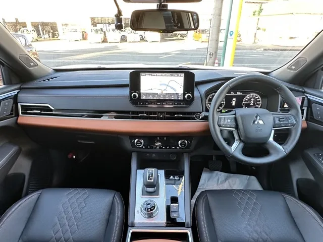 アウトランダー(三菱)P中古車 6